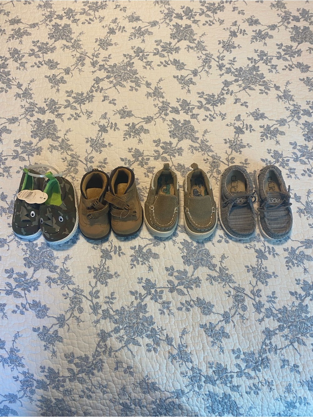 Baby Boy/Toddler Shoe Bundle Size 2/3 Hey Dude, Wonder Nation, Oshkosh